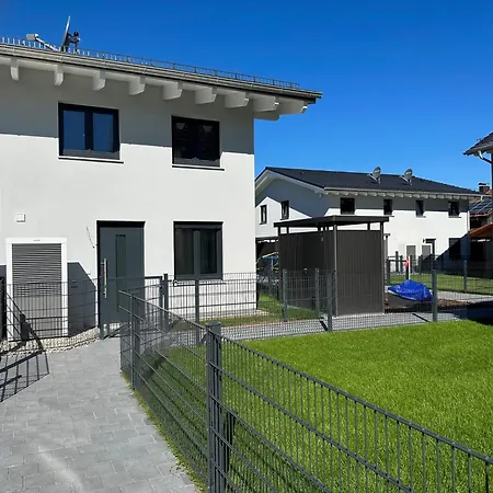 Ferienhaus Brunnthal بيت للعطل
